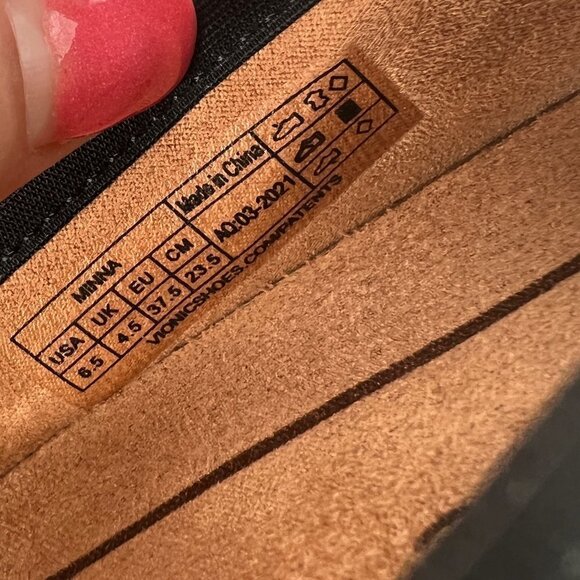 Vionic Minna Ballet Flats Cap Toe Black Suede Size 6.5 - Picture 4 of 7